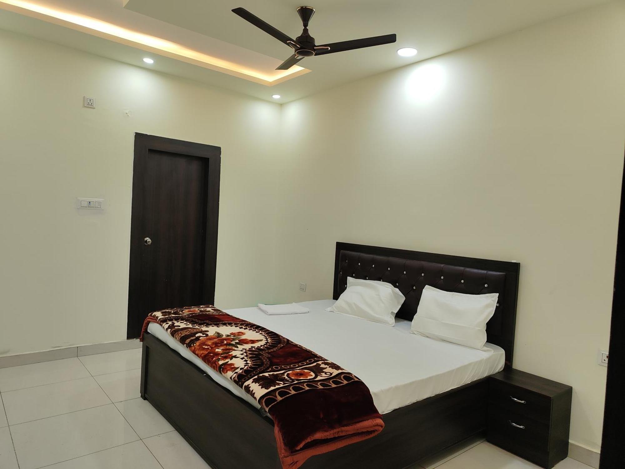 Hotel Dev International Khalilabad Exterior foto